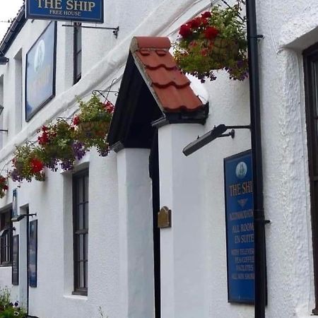 The Ship Inn Holy Island of Lindisfarne Extérieur photo