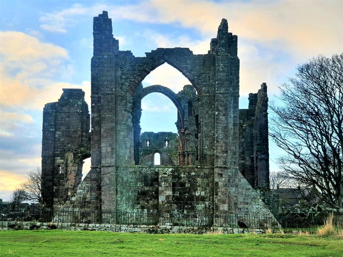 The Ship Inn Holy Island of Lindisfarne Extérieur photo