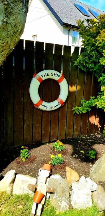 The Ship Inn Holy Island of Lindisfarne Extérieur photo